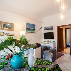 Gioia Home: A Due Passi Dalla Stazione E Con Posto Auto Milano